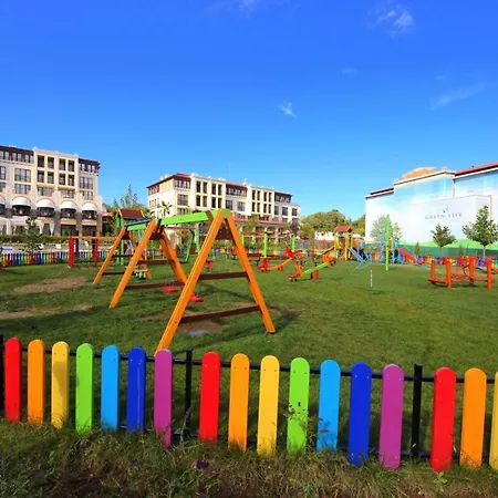 Life Apartman *